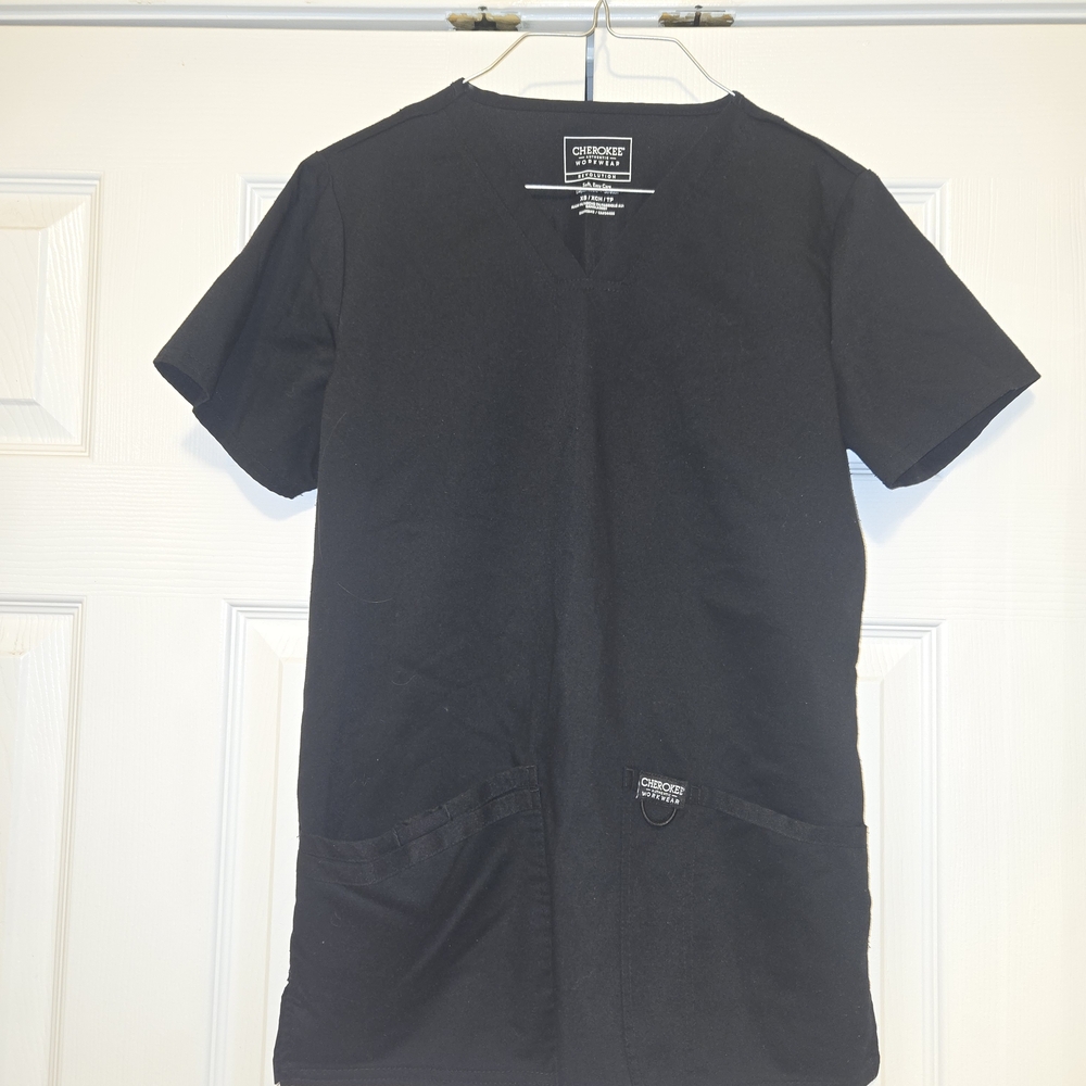 Cherokee Black Men’s Short Sleeve Scrub Top